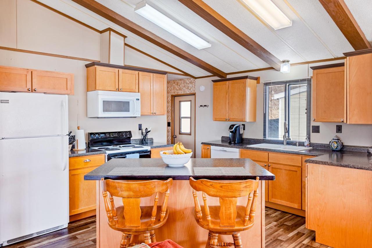 Downtown Harrison Lakefront Getaway 外观 照片